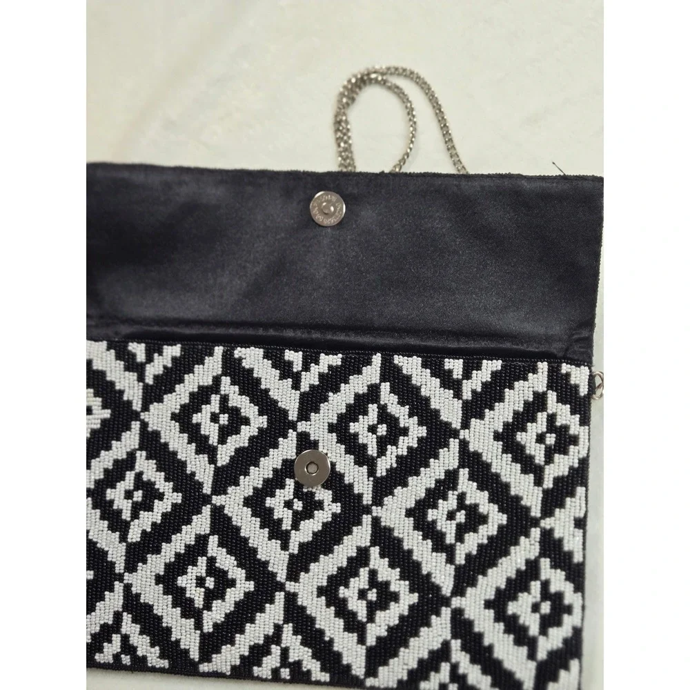 Maria Victoria Black White Beaded Geometric Crossbody‎ Clutch Bag Silver Chain